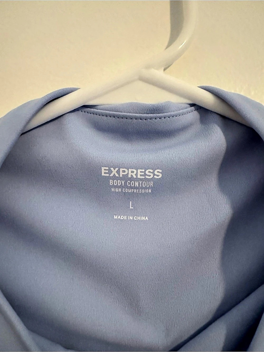 Express Body Contour High Compression Mock Neck Tank - Picture 3 of 3